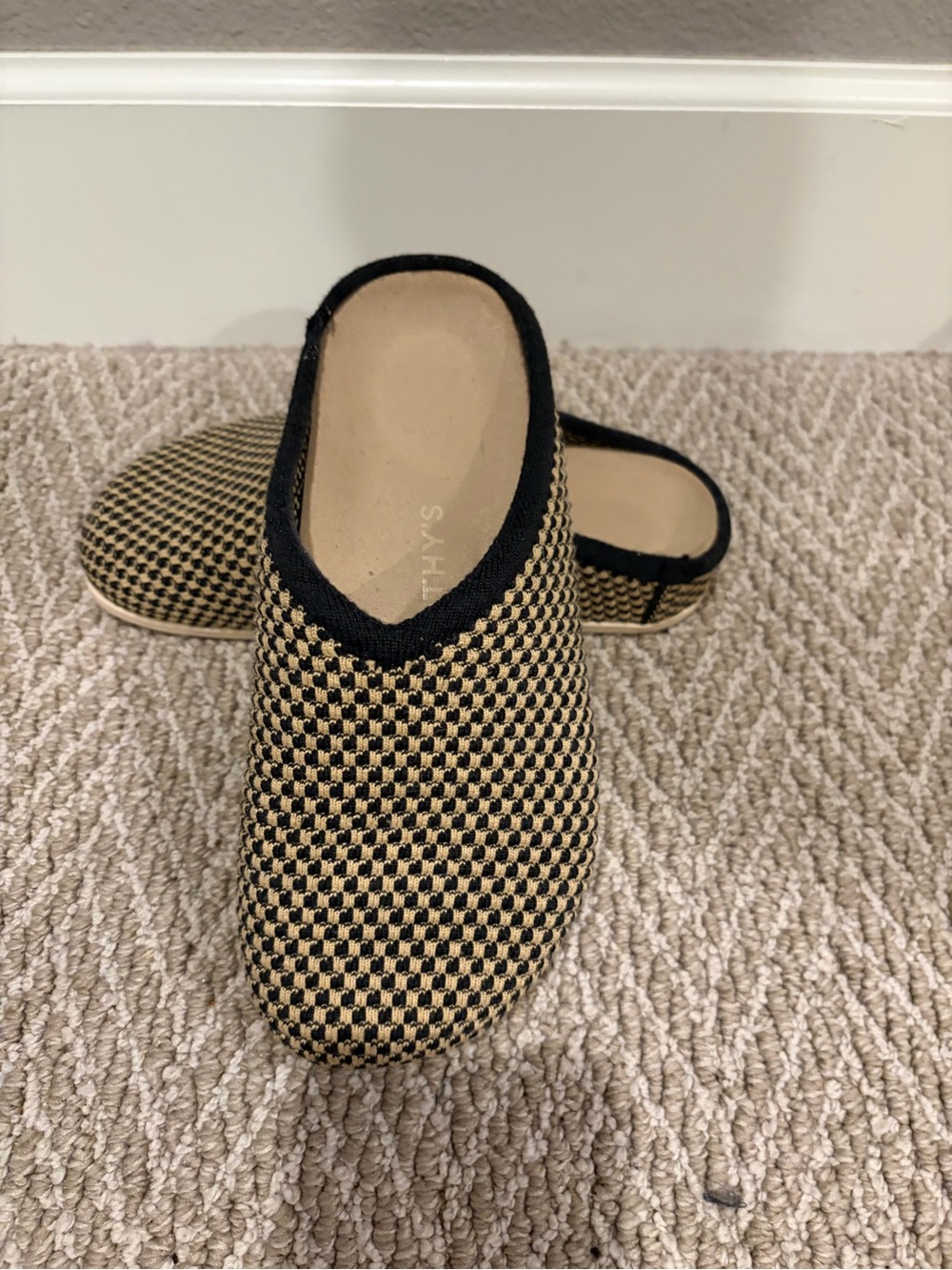 Rothy’s Women's Black & Tan Slip-On Mule Slippers